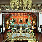 本堂内宮殿及仏壇