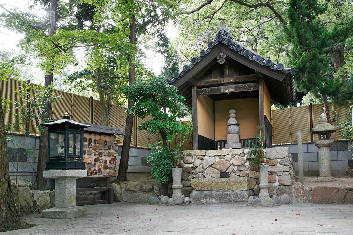 敦盛塚（首塚）